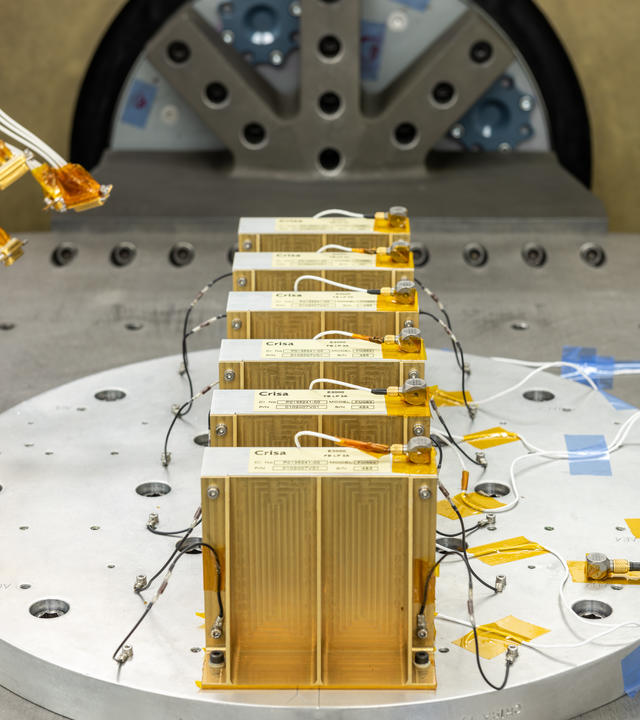 Tecnología de Airbus Crisa: Fuse Boxes durante una prueba de vibración