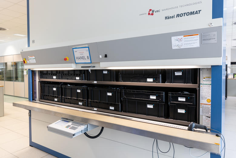 Hanel: dynamic storage system