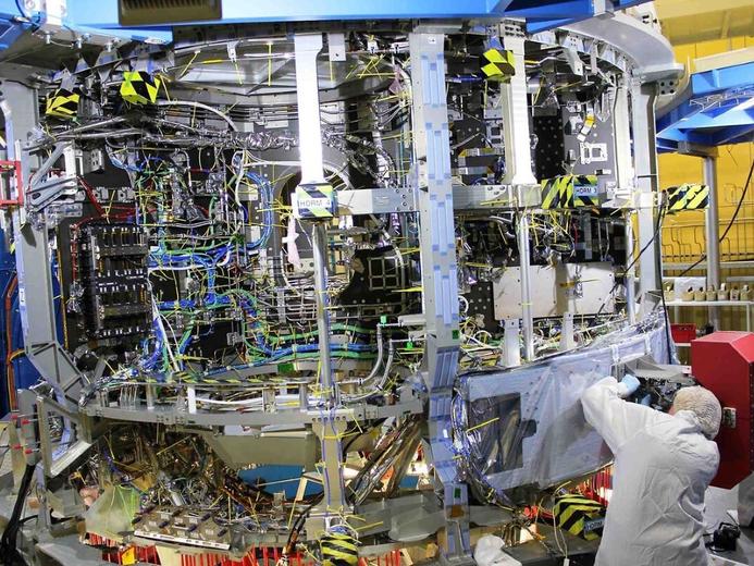 Integration of the European service module of the Orion spacecraft for the Artemis mission.
