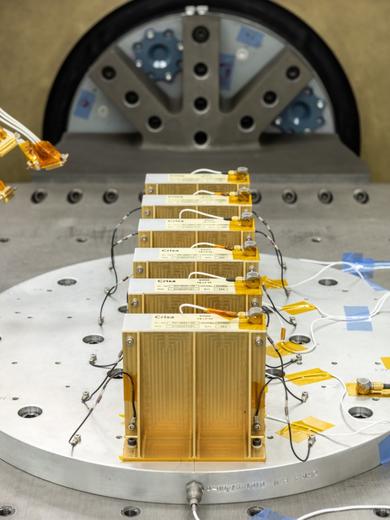 Airbus Crisa technology: Fuse Boxes during vibration test